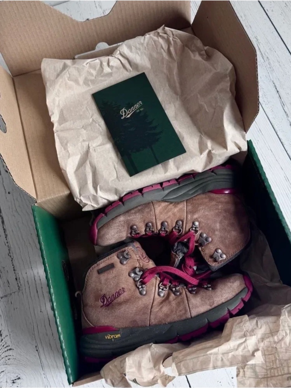 Danner Women’s Mountain 600 Hiking Boots - Picture 5 of 8